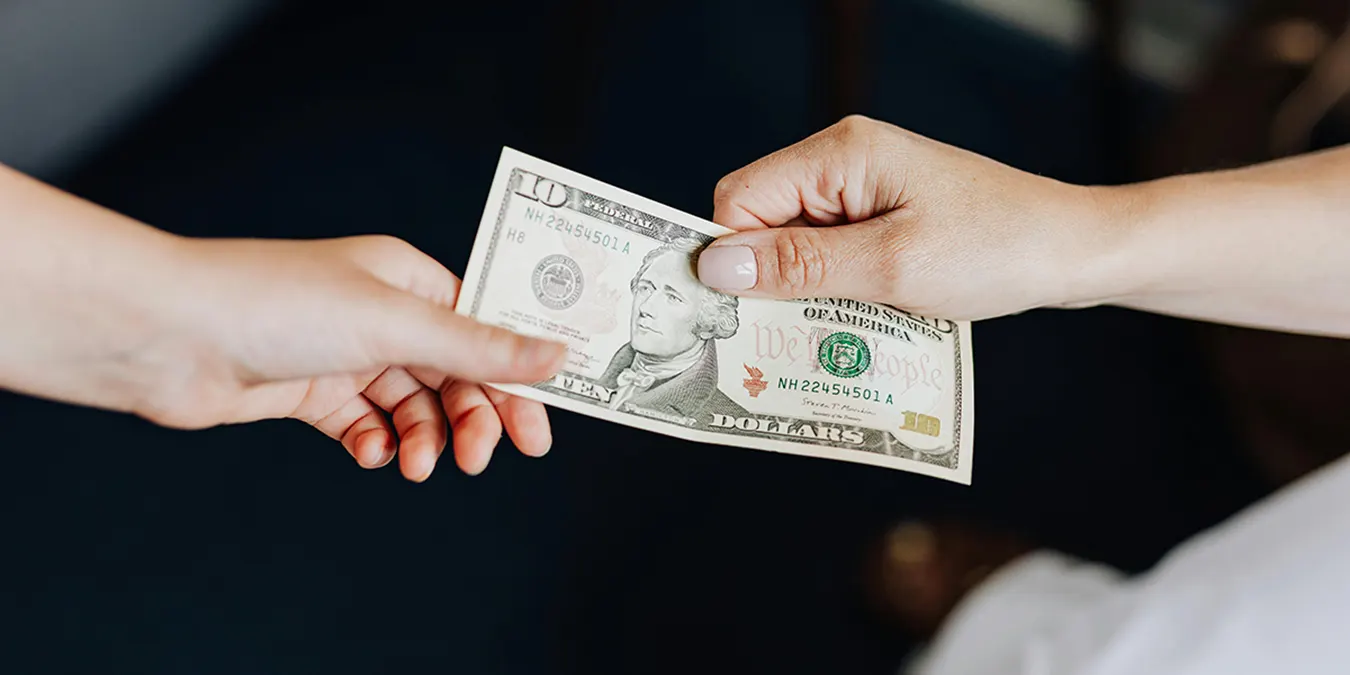 salário em dólar